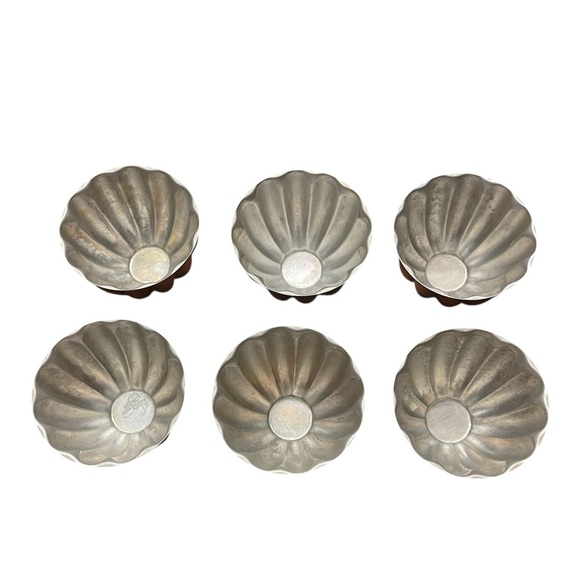 Vtg Aluminum Mini Cake Jello Molds 8-Swirl 6-Fluted Bundt Tart Retro Bakeware - Picture 4 of 5